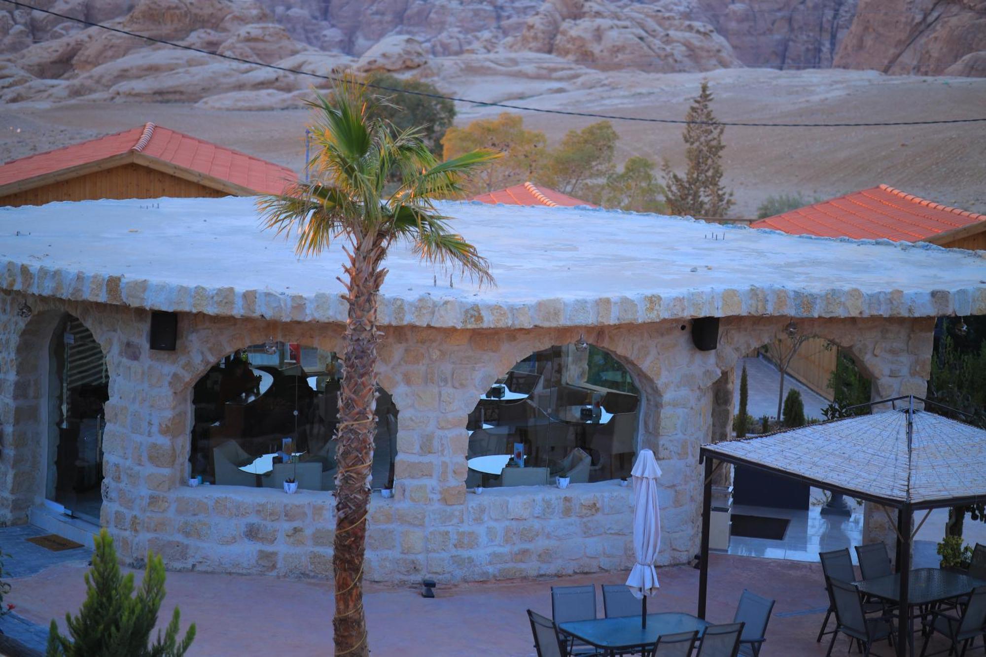 Petra Seasons Luxury Resort Al Hayy Esterno foto